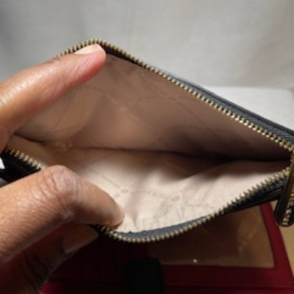 MICHAEL KORS EUC DOUBLE SIDED WALLET - Picture 10 of 13